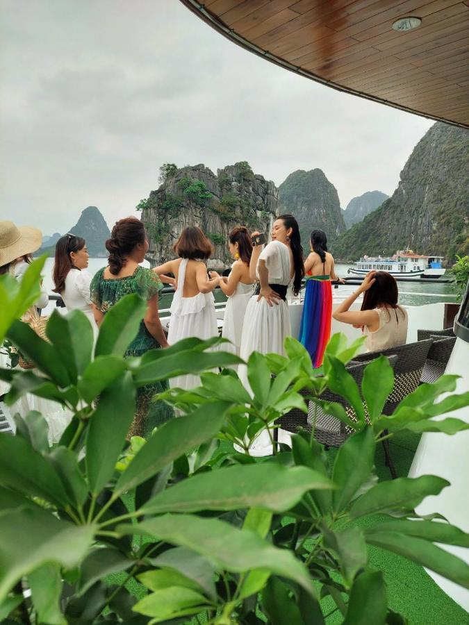 Dragon Hotel Ha Long Esterno foto